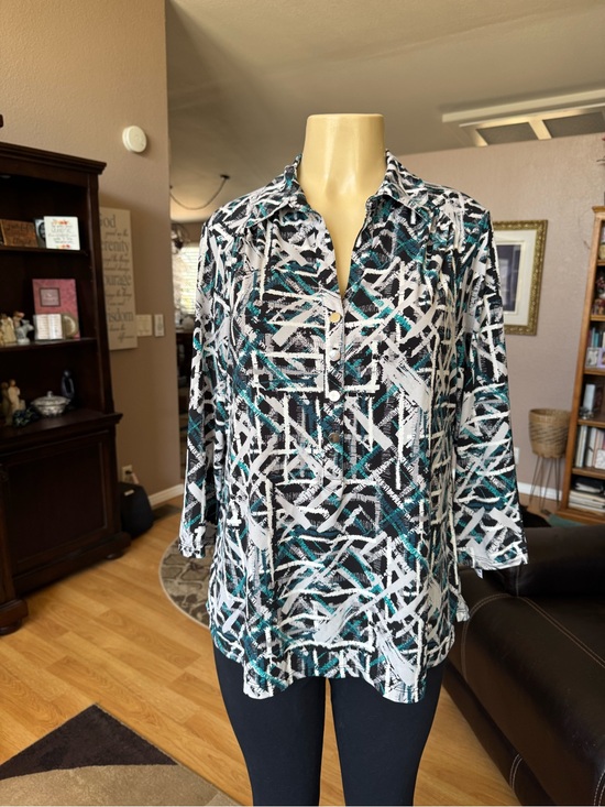 Alfani Tops - Alfani blue, black & white geometric abstract V-neck blouse-size 0X
